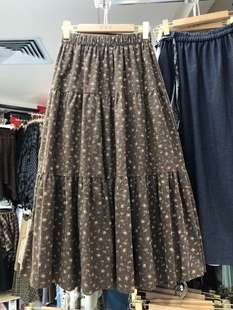 配毛衣小花裙蛋糕长裙日系复古碎花半身裙女秋磨毛料大裙摆中长裙