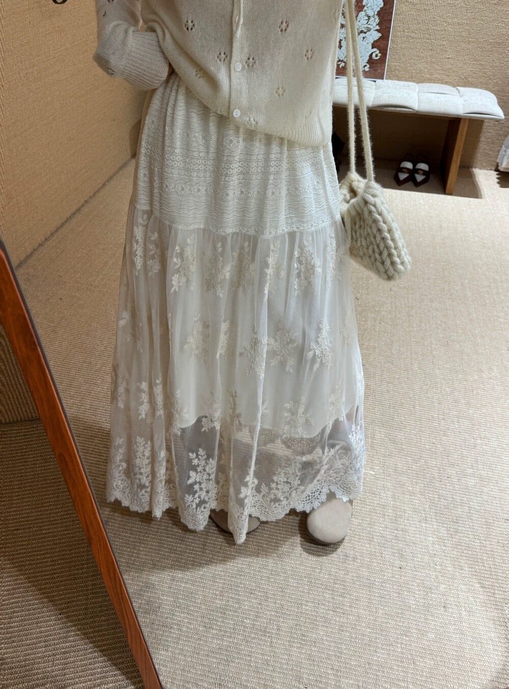 刺绣钩花蕾丝半身裙女2025年秋冬季新款高腰气质显瘦a字网纱长裙,女装/女士精品,半身裙,淘宝优惠券,粉丝福利购,淘宝优惠卷