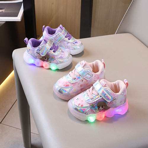 带闪灯春秋儿童运动鞋女宝宝鞋子女童软底婴儿学步鞋0-1岁3公主鞋