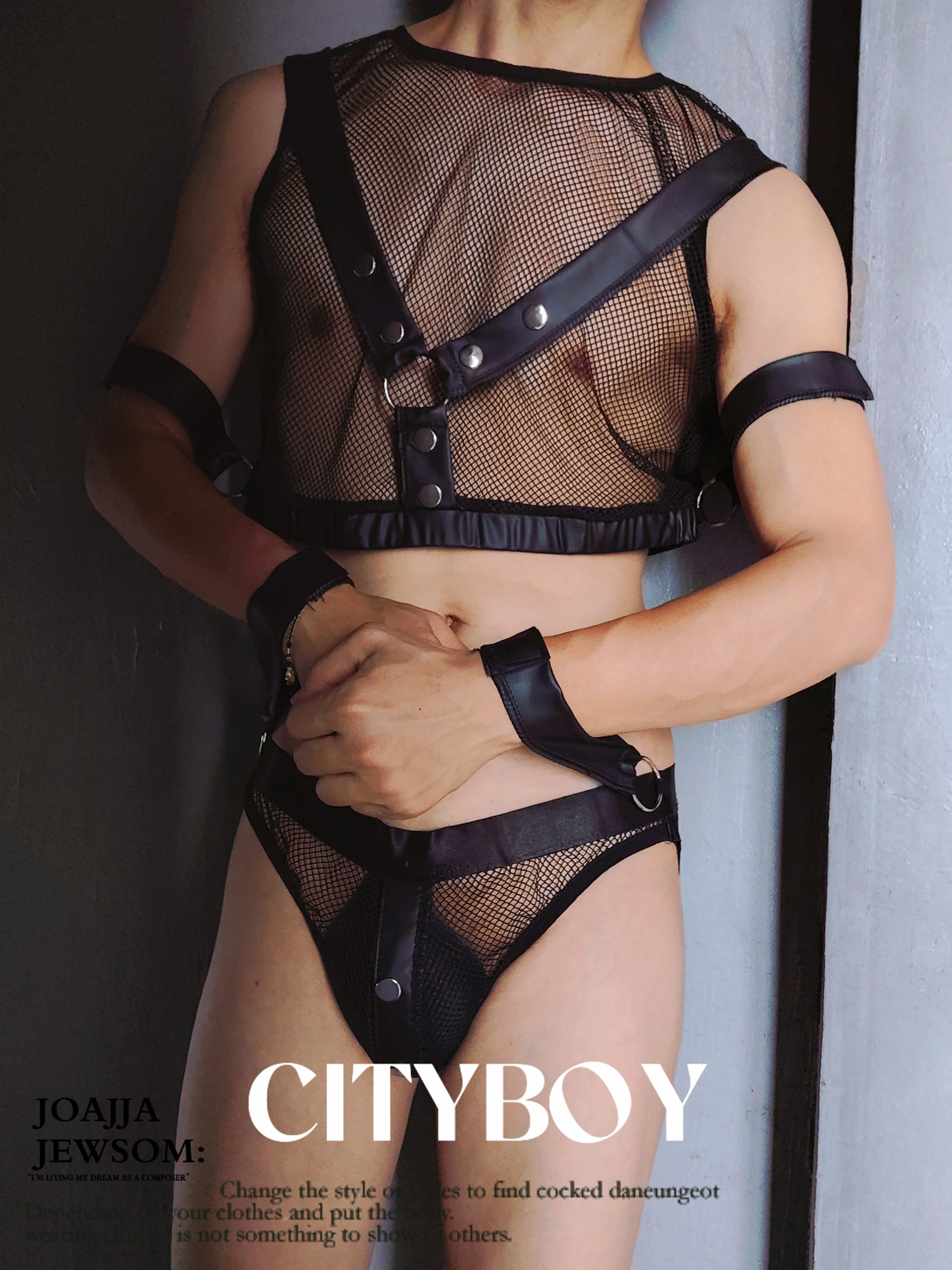 2025新款欧美男性感后空免脱夜店GAY诱惑健身猛男小受制服套装