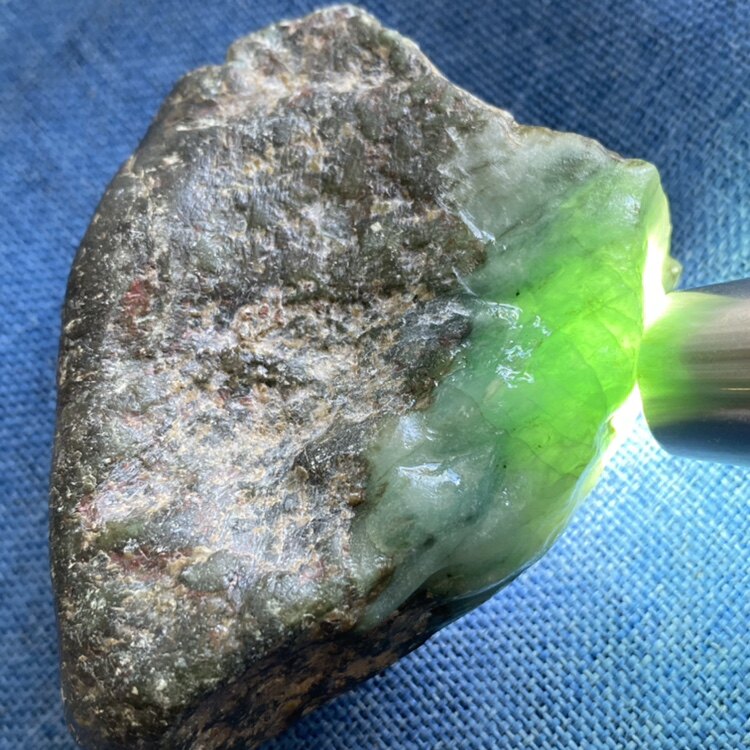缅甸翡翠原石 老会卡 肉细 荧珠宝奇石