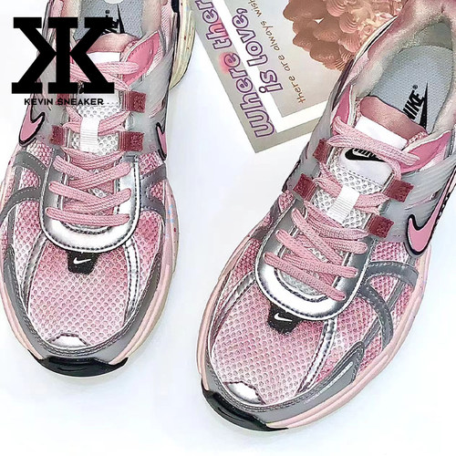 Nike耐克草莓芭菲系带低跑步鞋