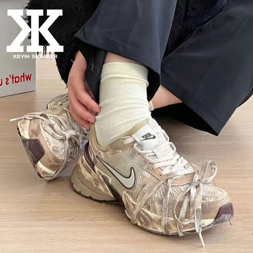 Nike耐克男女同款跑步鞋透气轻便