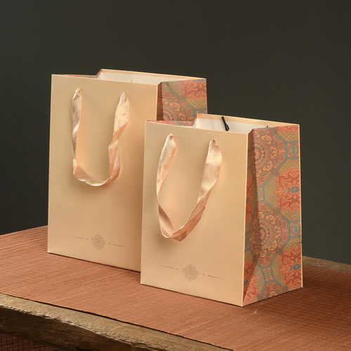 飞白人字编织绳万花纸袋