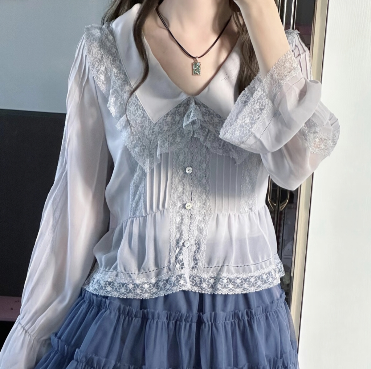 华丽领口设计！D@cy纯元 复古法式蕾丝褶皱雪纺喇叭长袖衬衫 上衣