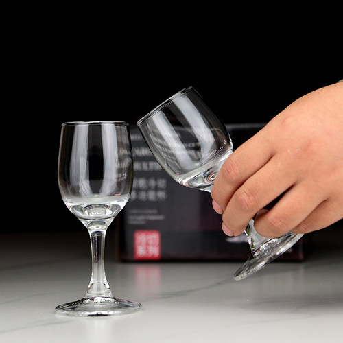 75ml一两半白酒杯高脚杯