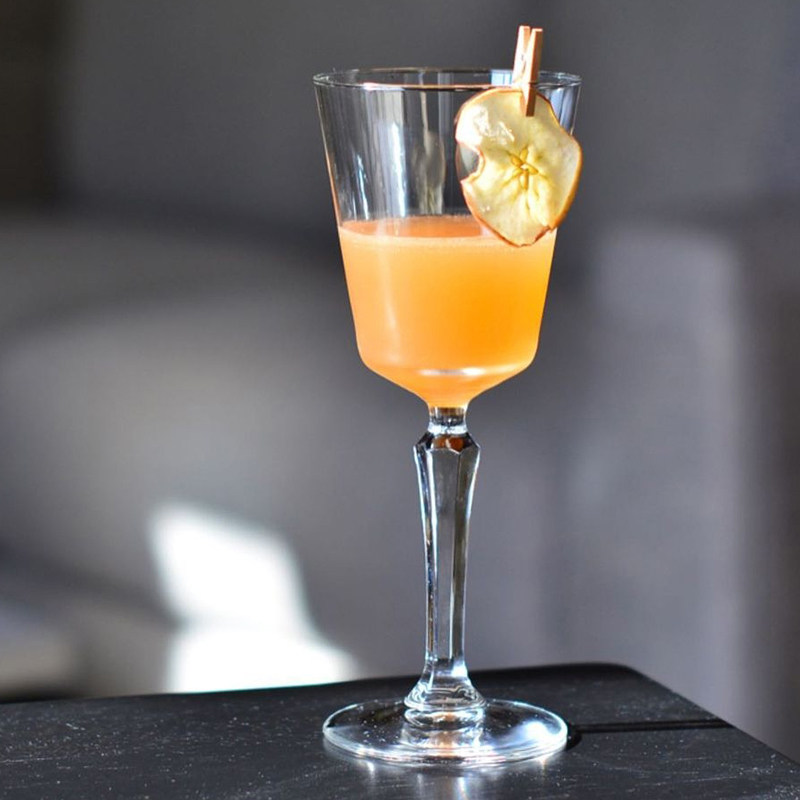 无铅特饮进口鸡尾酒起泡酒欧式简约酒吧玻璃杯家用装饰马天尼酒杯