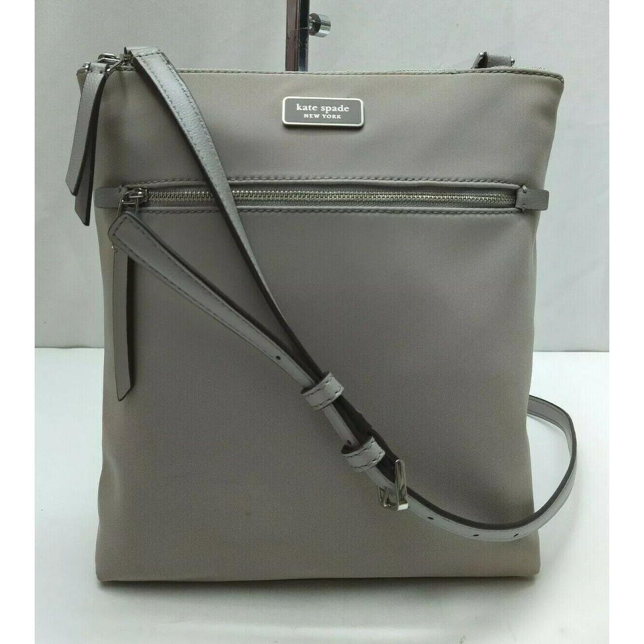 kate spade New York灰色尼龙Zipper Closure斜挎包