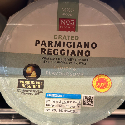 代购M&S/玛莎食品碎巴马臣芝士 parmigiano Reggiano 100克