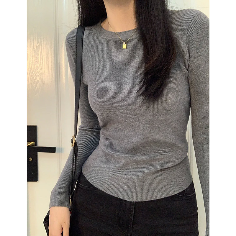 灰色圆领套头毛衣女秋冬修身内搭