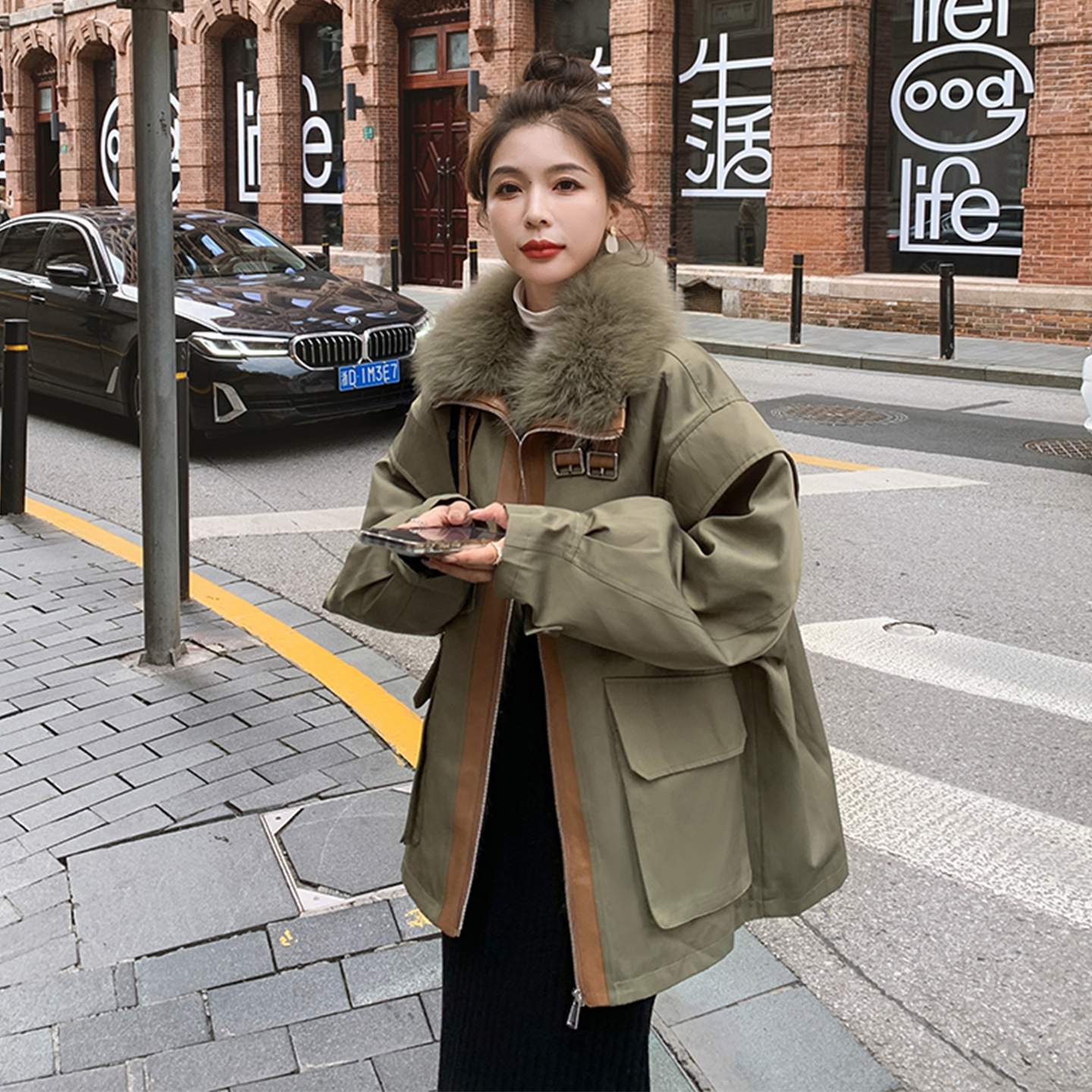 军绿色加绒加厚派克棉服女短款2025冬季新款设计感大毛领冬季外套