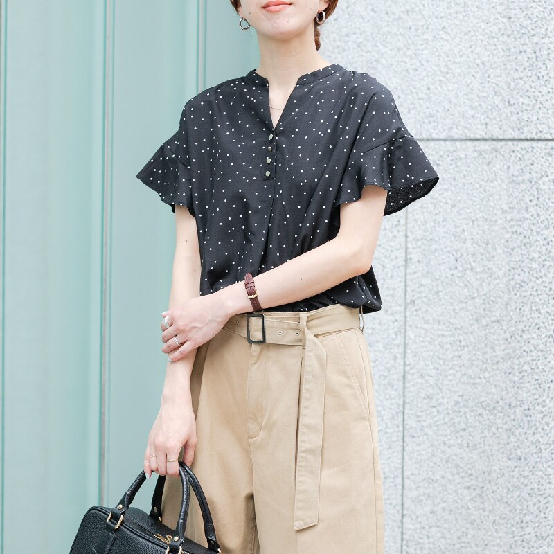 日本代购 URBAN RESEARCH 女款 法式开领衬衫 UR26230-2032011