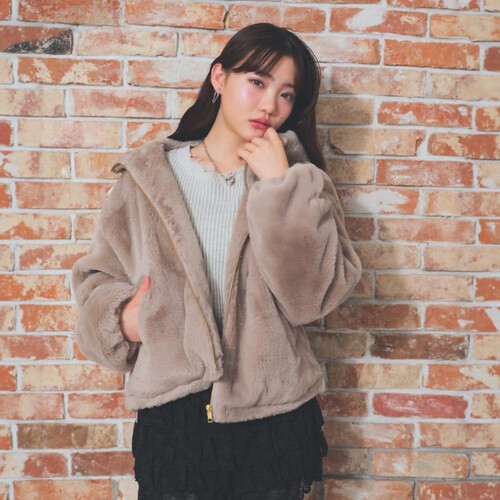 【VIP限时8折】日本代购 repipi armario 蓬松毛连帽夹克 576815