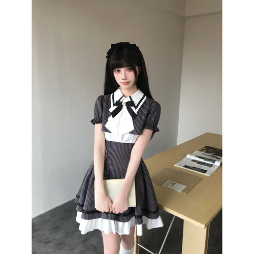 啦啦酱 条纹优等生 学院甜酷条纹假两件连衣裙泡泡袖收腰显瘦套装