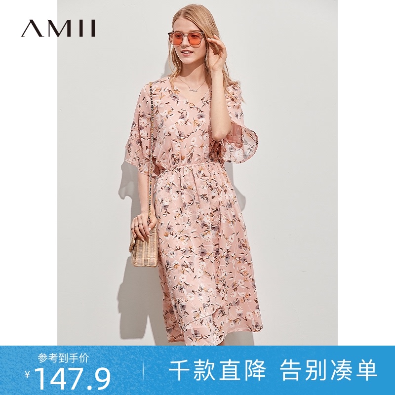 3Amii极简渡假裙印花雪纺连衣裙2019夏新V领落肩袖木耳边宽松女裙