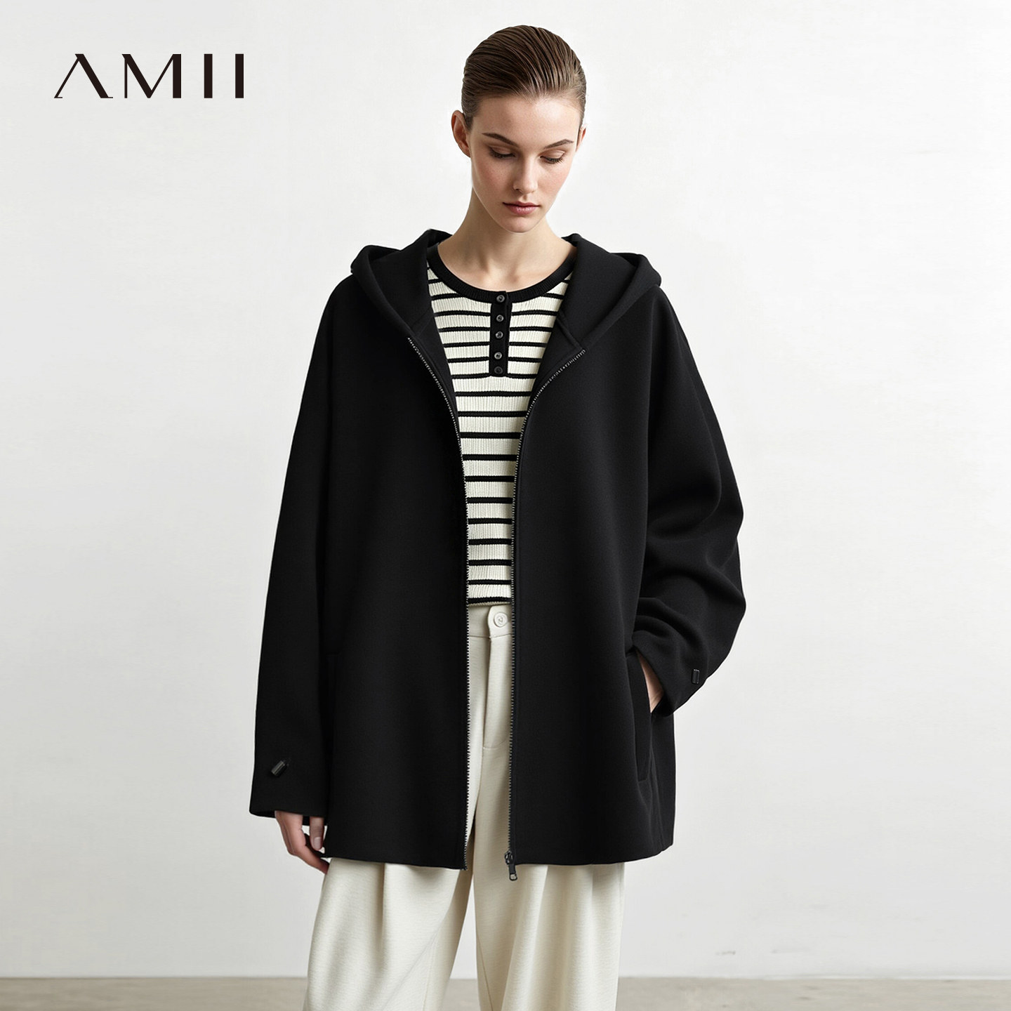 Amii2026冬新款慵懒休闲风连帽双向拉链宽松中长款外套女连袖上衣