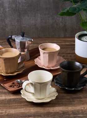 日本进口小兵梨花手工粗陶白色粉色茶色黑色马克杯咖啡杯碟陶瓷杯