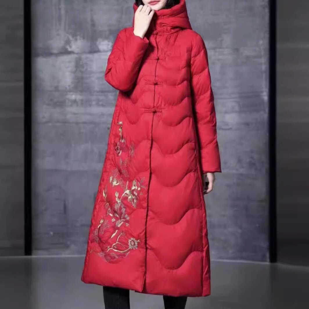 20252023秋冬新款中国风中长款羽绒服女民族时尚刺绣连帽白鸭绒