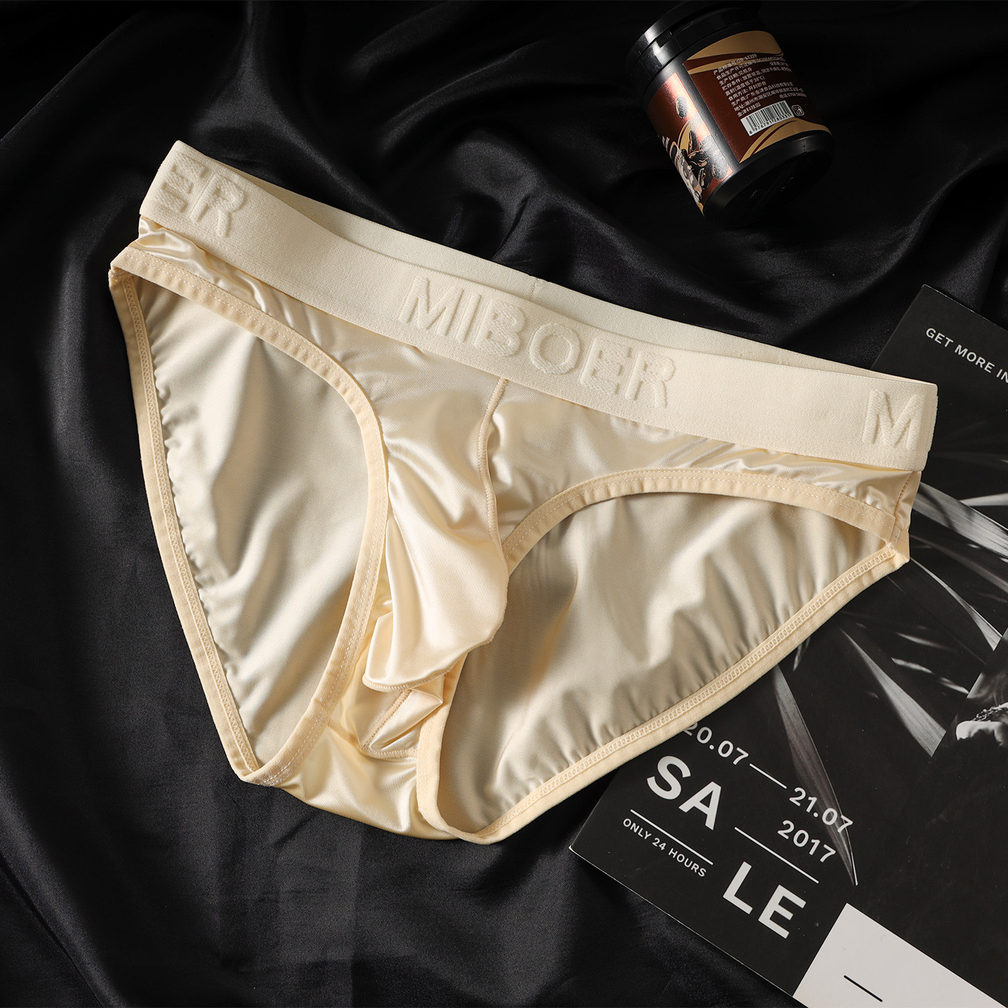 男士冰丝缎面三角内裤