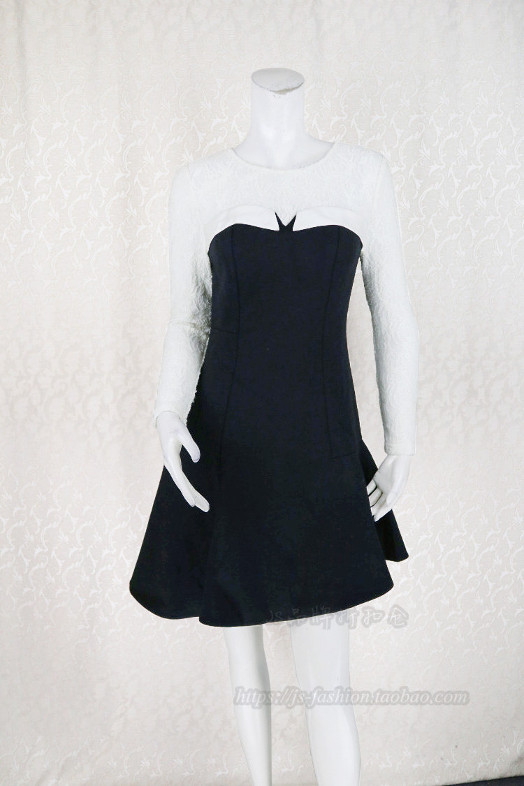 新!Double*爱 蕾丝拼接黑白拼色针织百搭羊毛女秋冬连衣裙G4009A