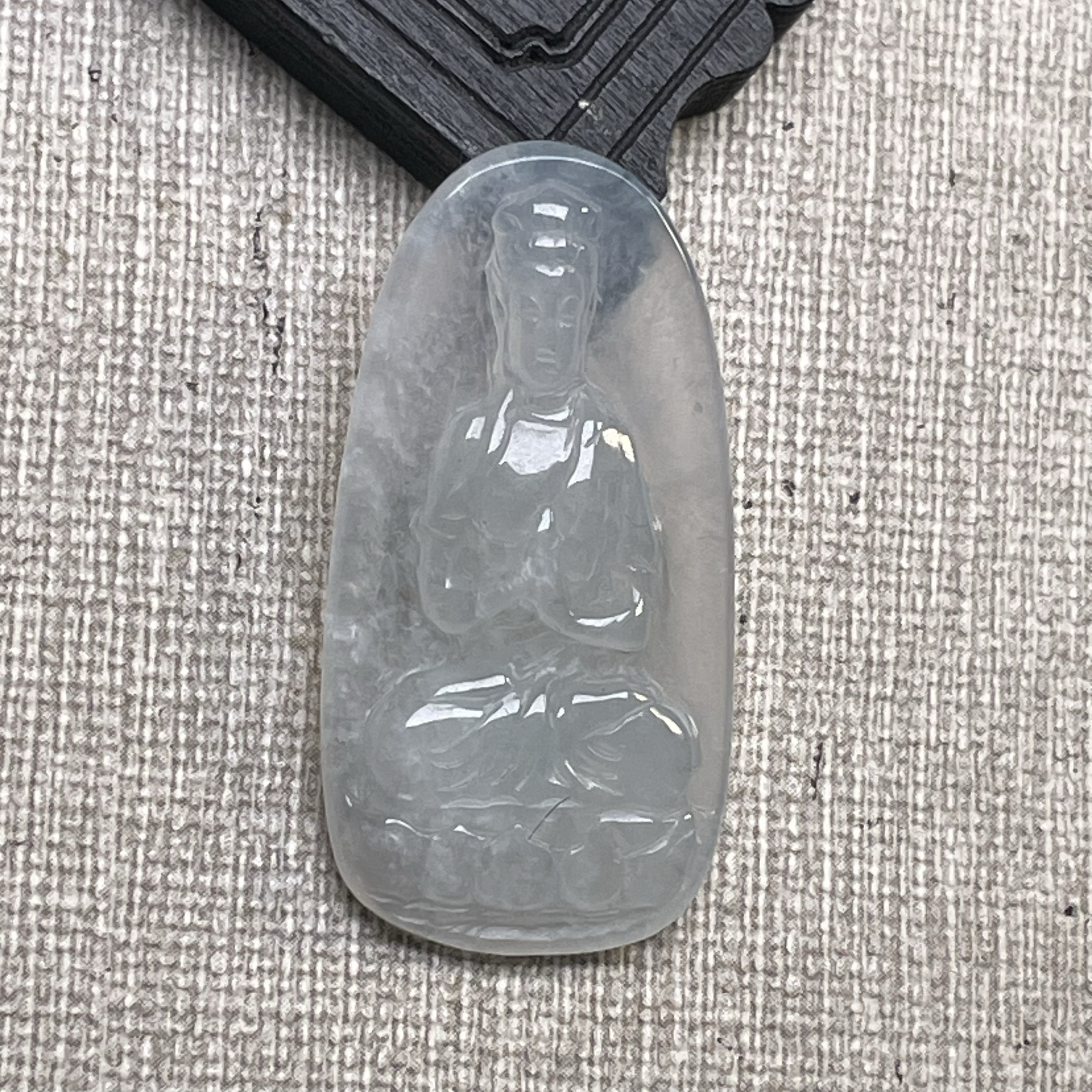 隆慈缘原矿翡翠源头A货翡翠高冰种冰晴底翡翠大日如来吊坠挂件