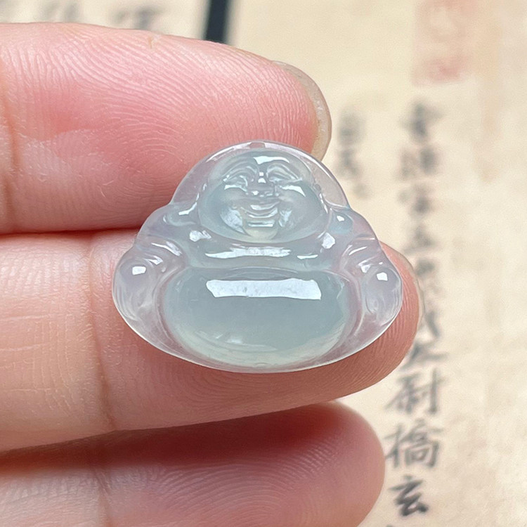 隆慈缘冰种缅甸天然翡翠小佛吊坠