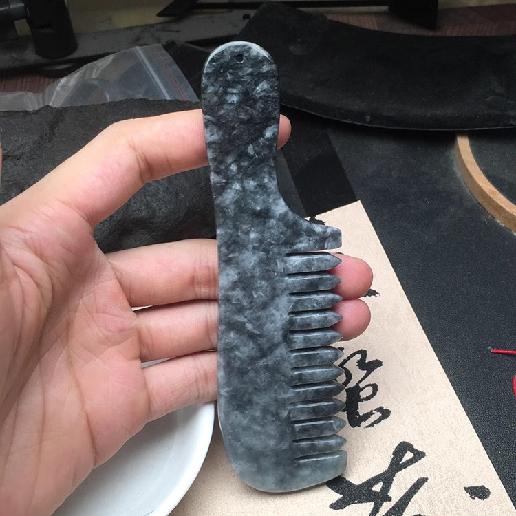 梳子隆慈缘A货翡翠送证书