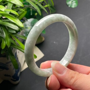 隆慈缘缅甸原矿A货翡翠60mm手镯冰糯种淡绿手镯大圈口玉石手镯
