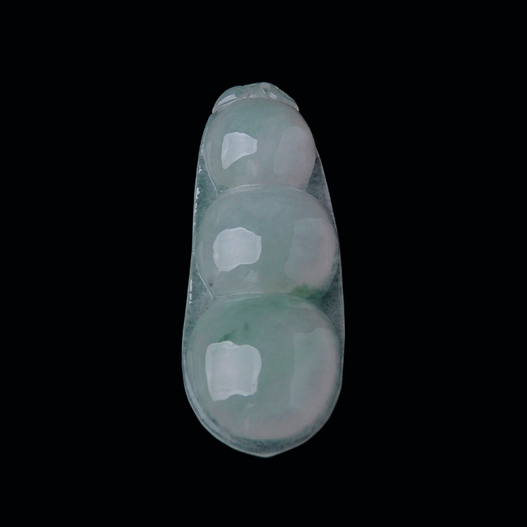 四季豆玉石隆慈缘翡翠吊坠