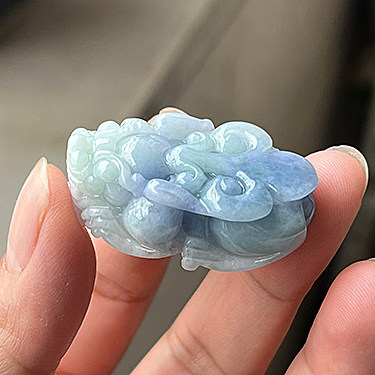 隆慈缘A货翡翠貔貅紫罗兰玉吊坠