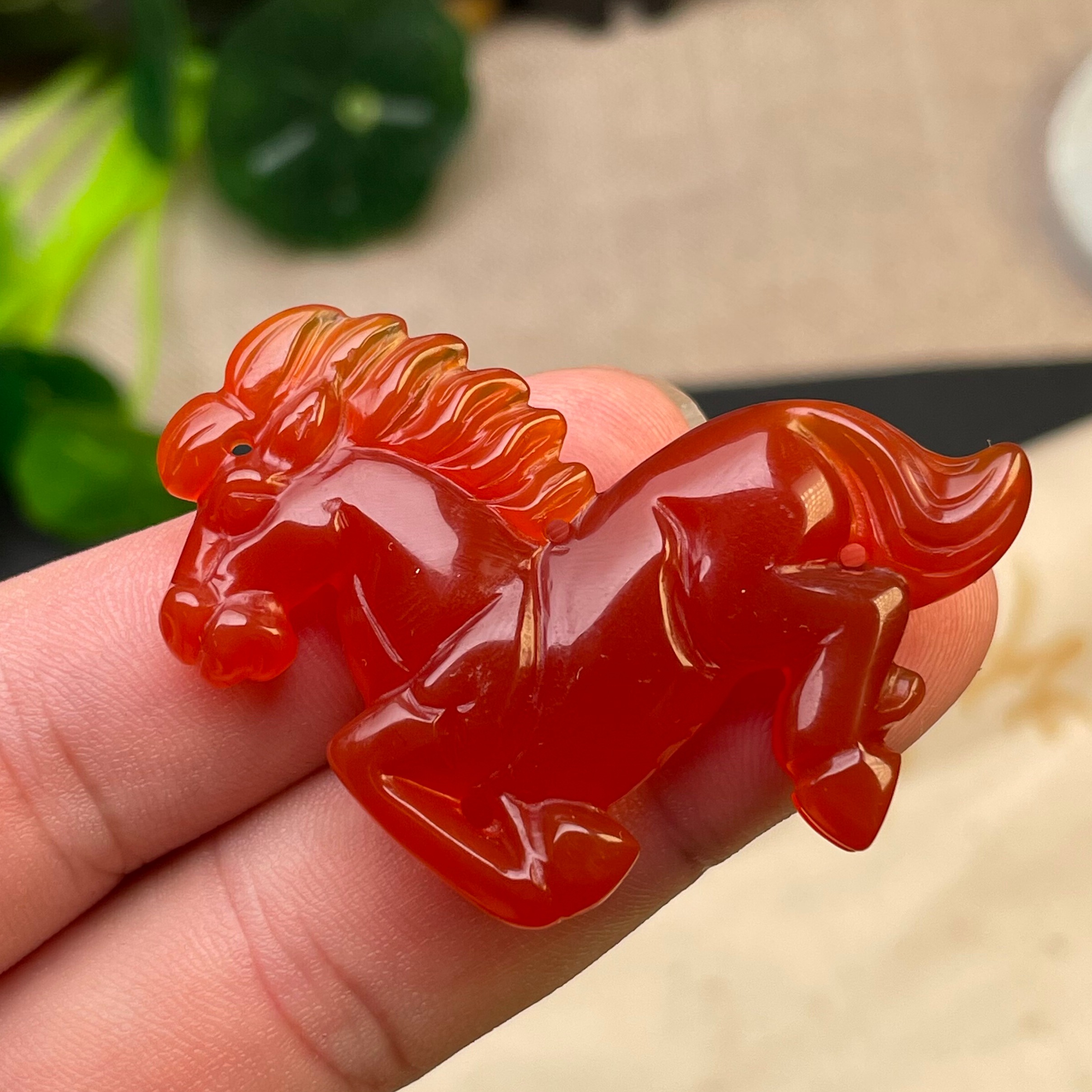 隆慈缘正品玛瑙枣红马生肖马吊坠挂件马上有钱