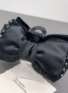 L5高级感黑色小香风手缝珠蝴蝶结抓夹缎面鲨鱼夹后脑勺发饰头饰