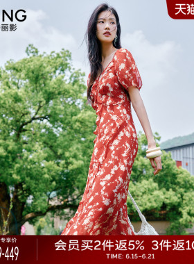 衣香丽影红色方领碎花连衣裙女2026年夏装新款氛围感法式大摆裙子