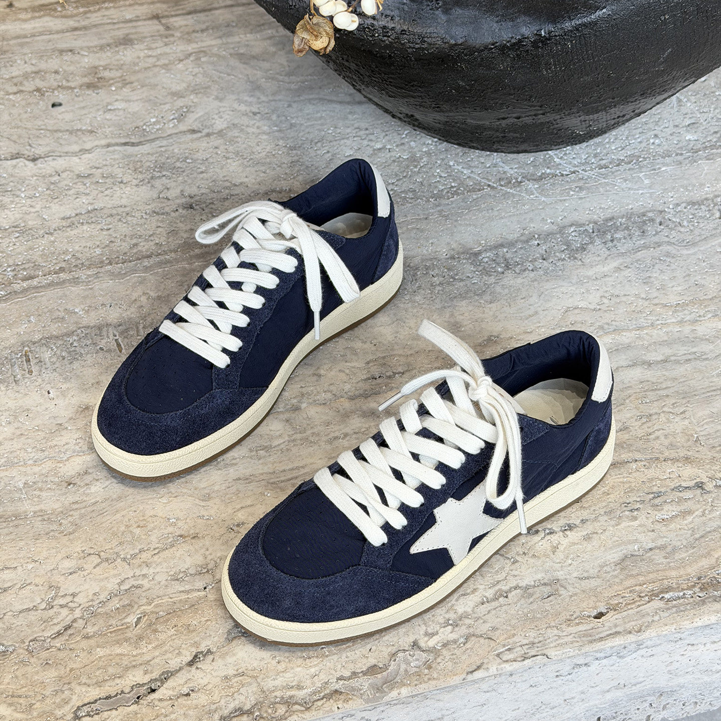 欧货五角星系带磨砂皮低帮鞋女2026年春夏新款平底金典板鞋欧洲站,女鞋,休闲板鞋,淘宝优惠券,粉丝福利购,淘宝优惠卷