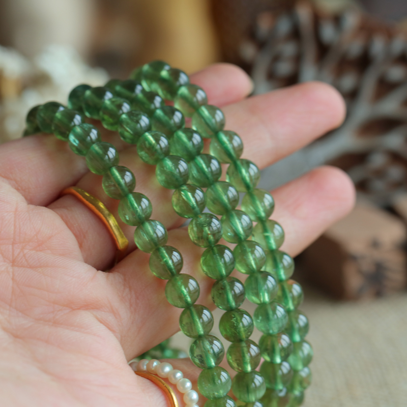 布家新款现货真品天然绿锂辉石水晶手链小清新饰品女士水晶手串