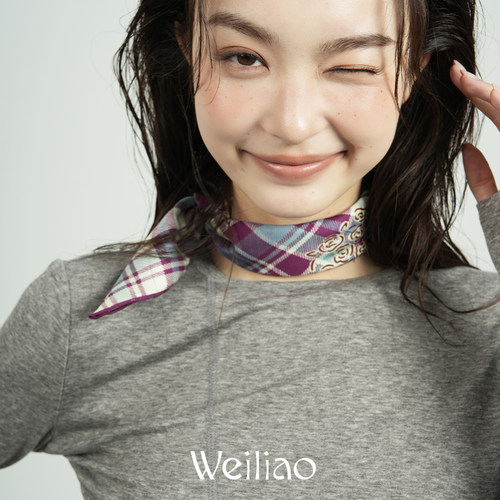 Weiliao真丝彩虹格纹小方巾