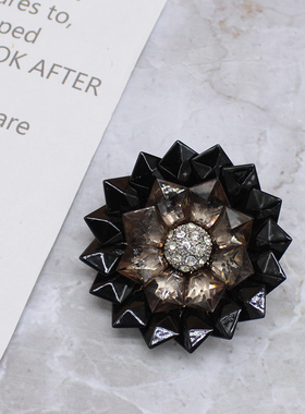 瑕疵款 MON欧美y单小众牌复古打标 渐变黑色 亚克力编织花  胸针