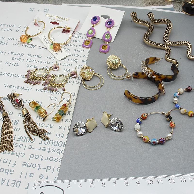 耳环耳钉无合金树脂复古瑞丽