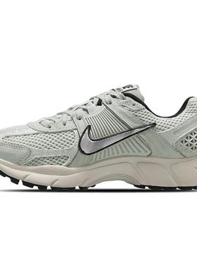 Nike耐克女鞋 ZOOM VOMERO 5 运动休闲跑步鞋FN6742-001-200