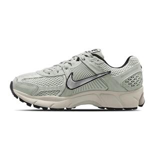Nike耐克女鞋 ZOOM VOMERO 5 运动休闲跑步鞋FN6742-001-200