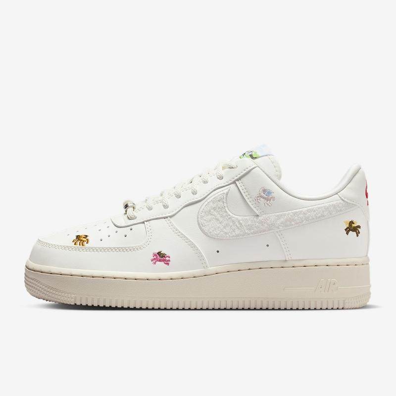 Nike耐克女鞋 Air Force 1马年限定空军时尚百搭板鞋IQ1143-100,运动鞋new,板鞋,淘宝优惠券,粉丝福利购,淘宝优惠卷