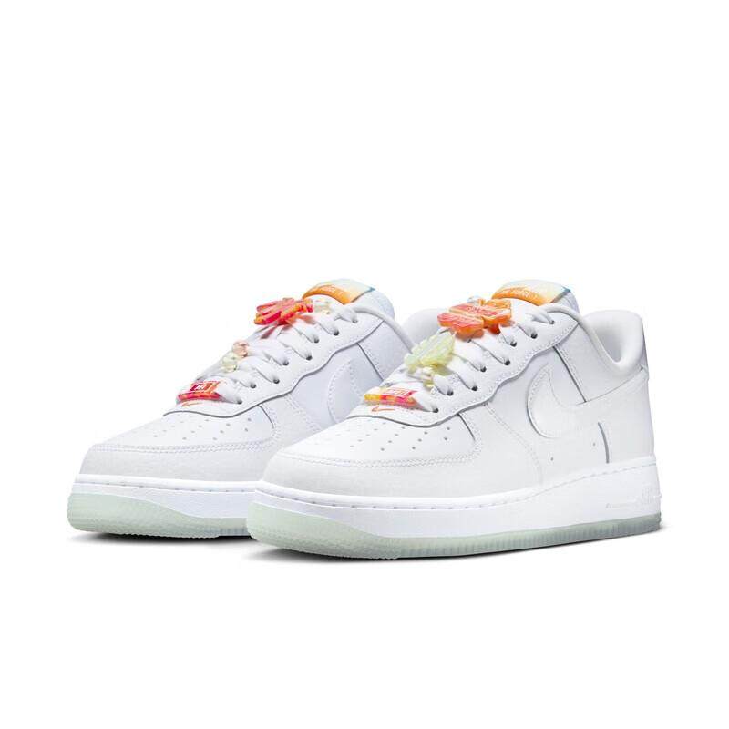 Nike耐克女鞋 AIR FORCE 1 简约复古运动休闲板鞋 IB8875-111