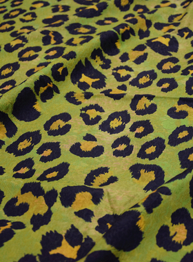 28姆米绿色豹纹印花香云纱花萝红云纱旗袍套装面料桑蚕丝绸布料