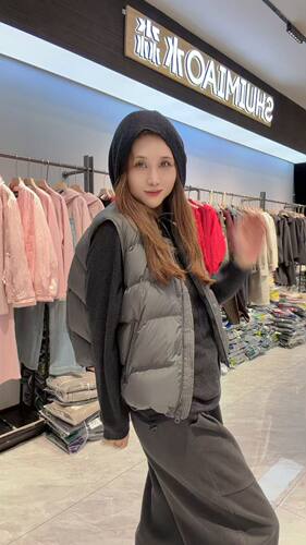 水淼3395大码羽绒服马甲女胖mm200斤女装新款外套马夹棉袄白鸭绒