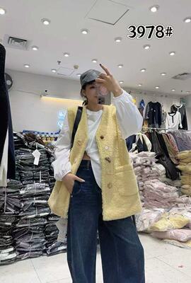 妃儿红3978大码羊羔毛马甲女胖MM马夹皮毛一体棉服200斤女装新款