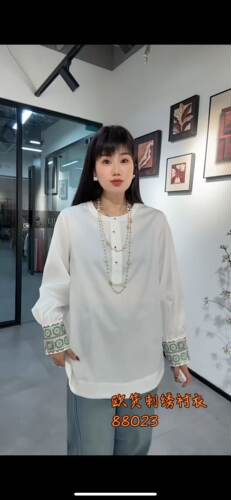 流依涵88023大码衬衫女胖MM刺绣衬衣200斤女装新款国风上衣小衫春