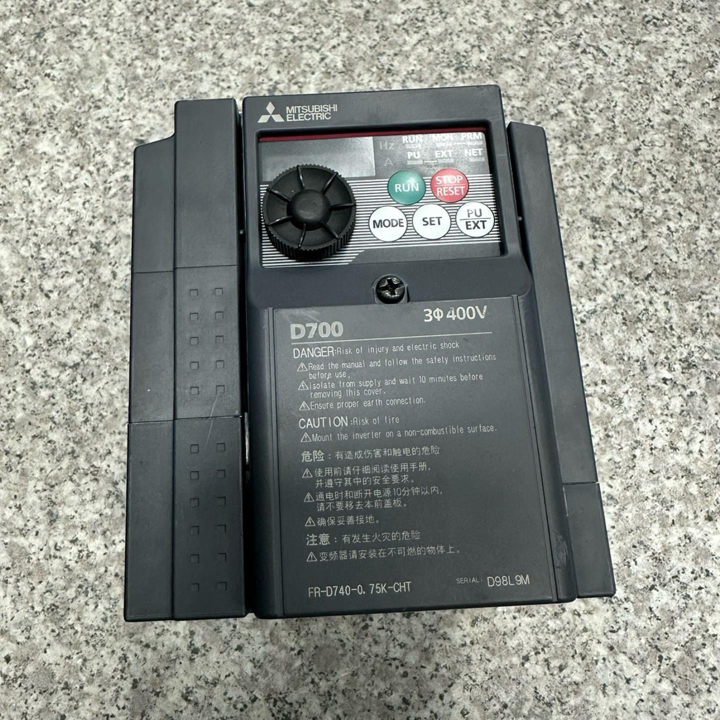 三菱变频器075KWFR-D740-075K-CHT二手三菱变频器D700