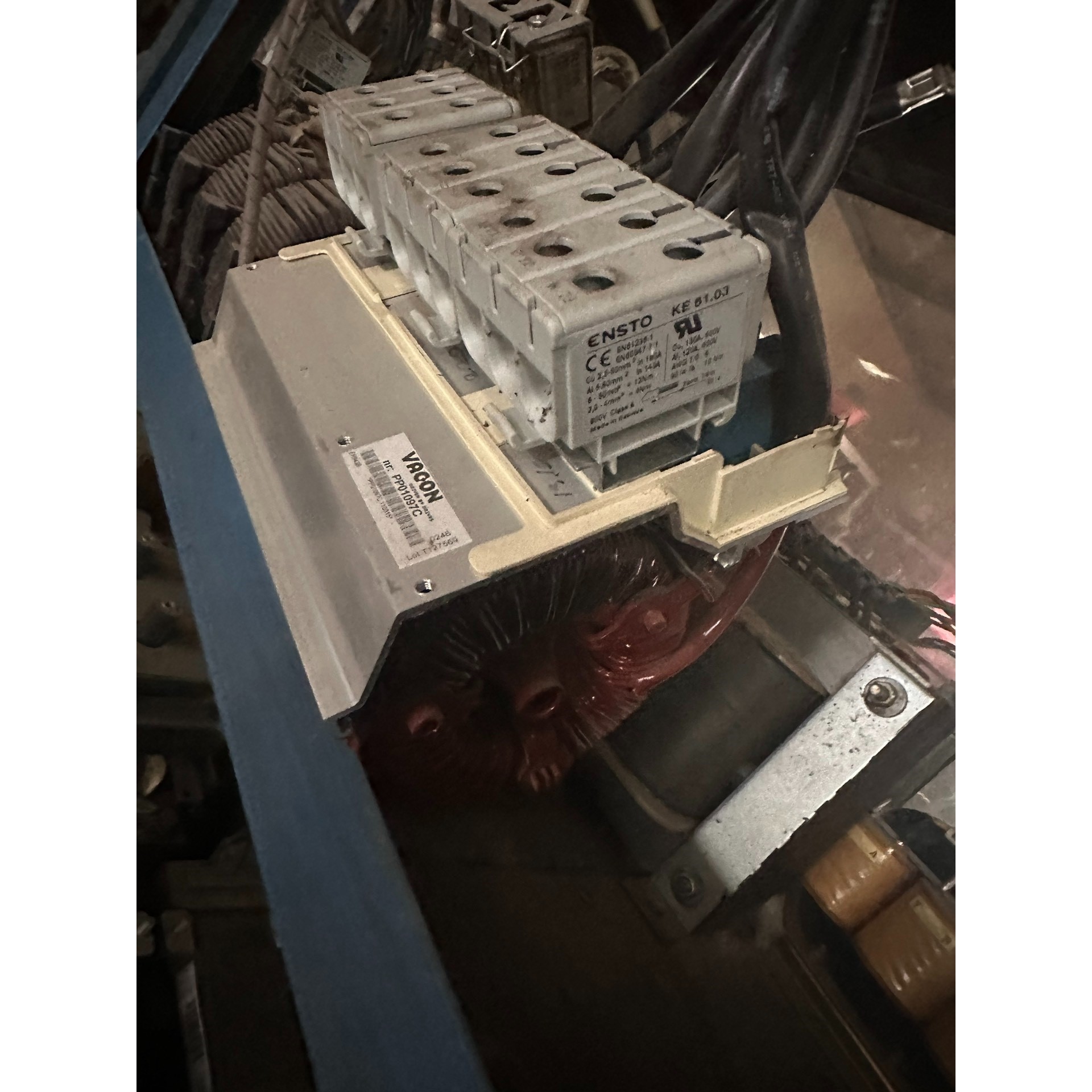 伟肯变频器内置电抗器PP01097C功能包好