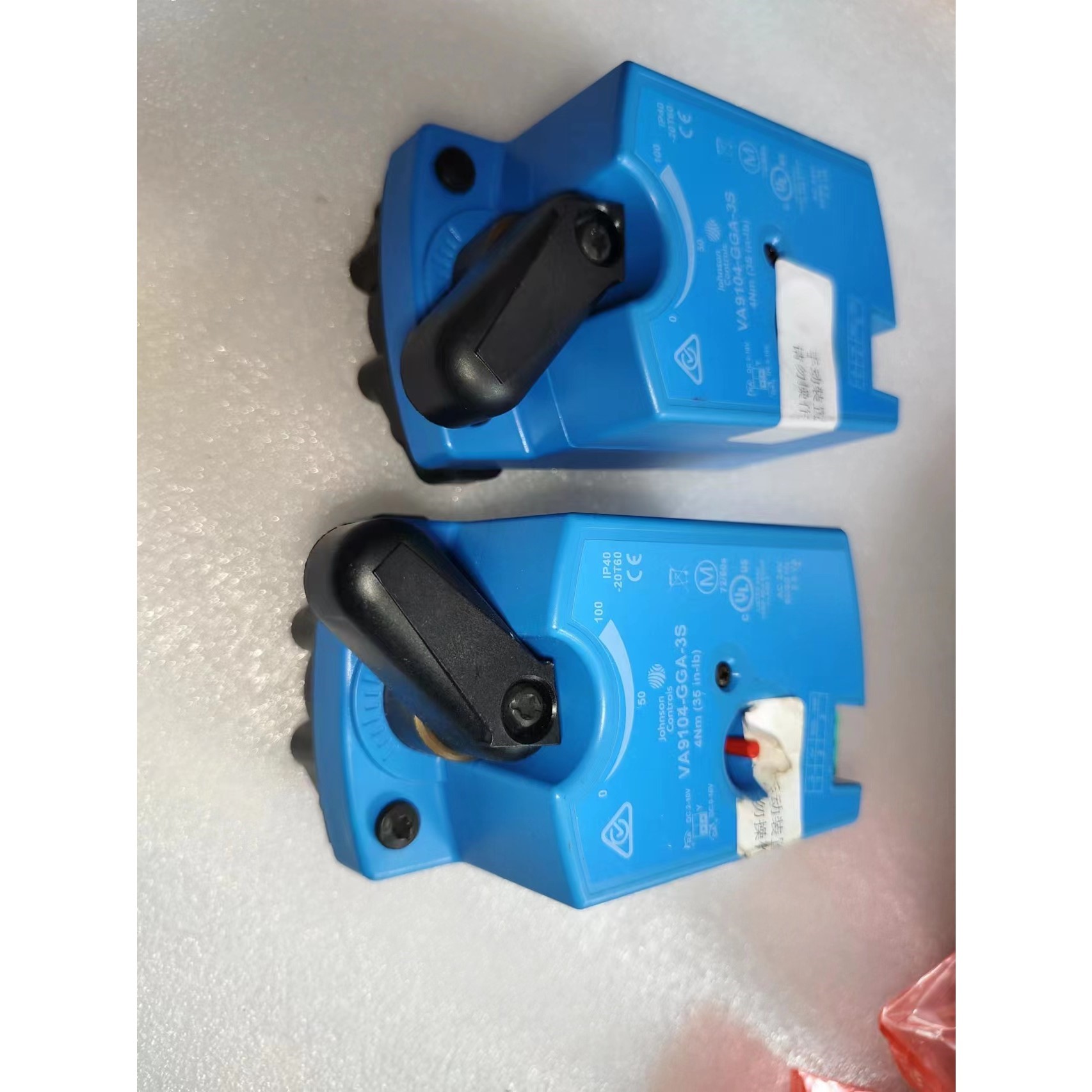 全新拆封江森水阀执行器2台VA9104-GGA-3S实物