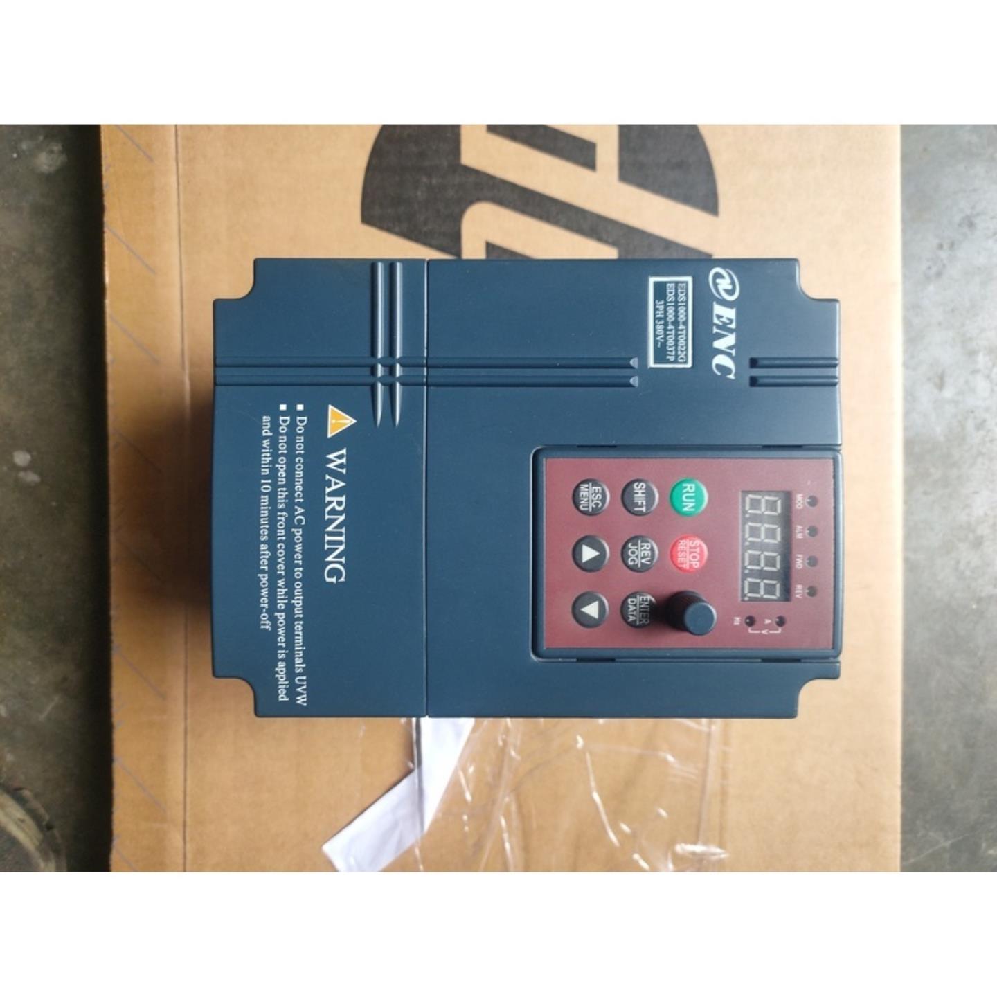 充新易能22kw380v变频器图片实物拍摄测试功能完好